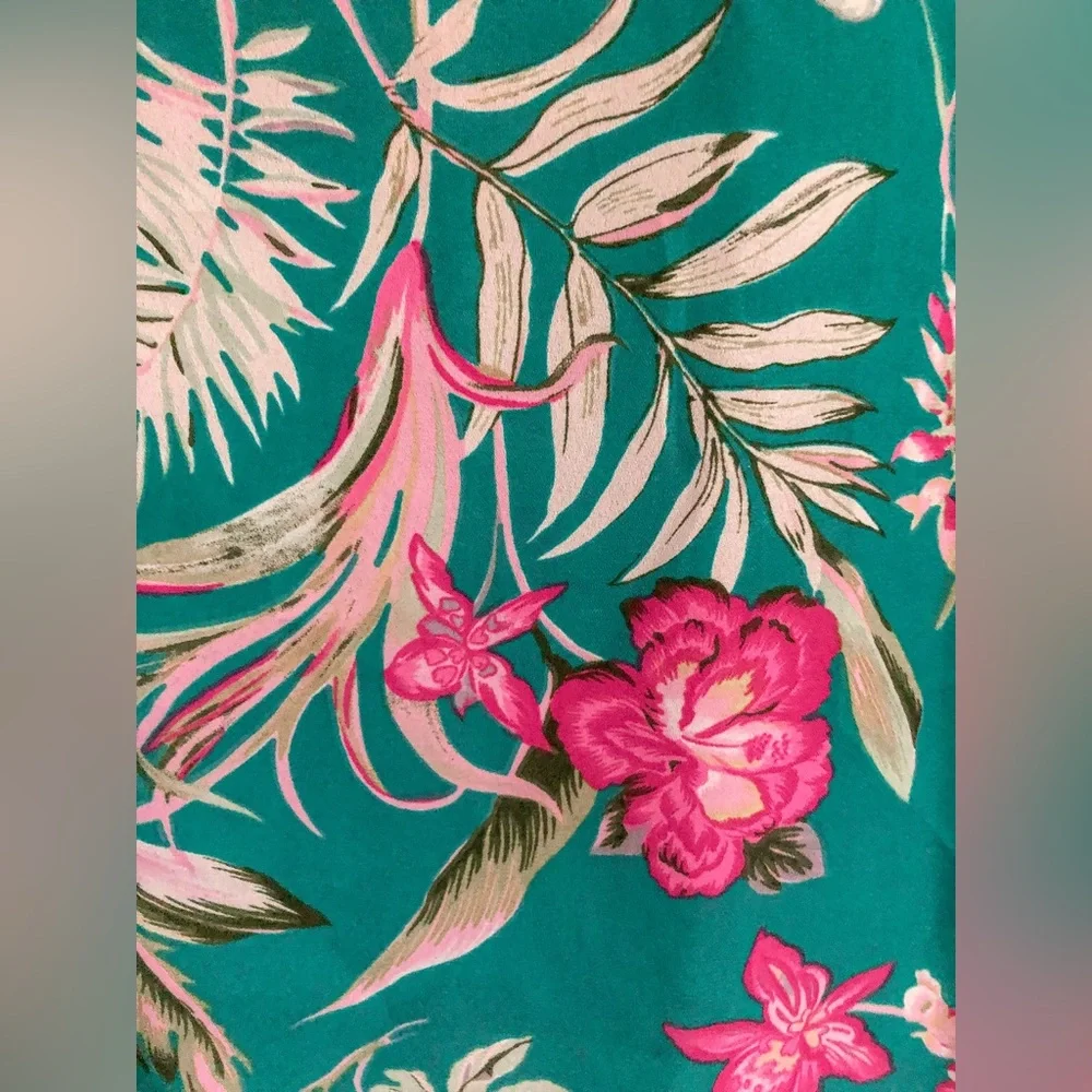 Francesca’s High Neck Tank Top - Picture 6 of 11